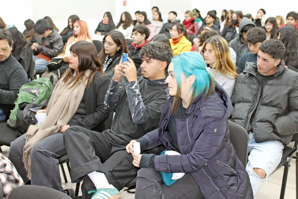 foto_0000000320250506102709_EGRESADOS_finarq_03
