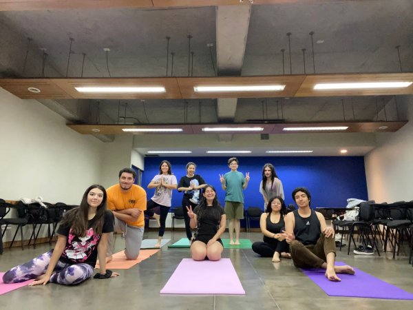 foto_0000001120231213104638_yoga_cierre