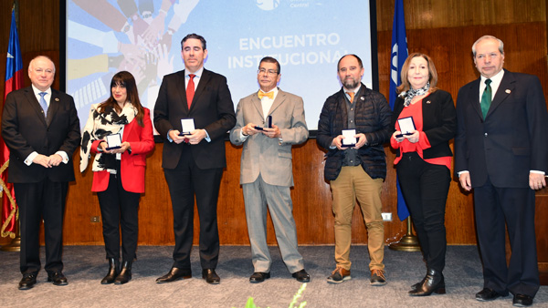 foto_0000001320240517121936_encuentro-institucional-decanos