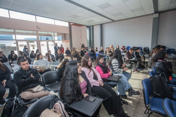foto_0000004520241004093735_Seminario_Investiga_Ucen_10