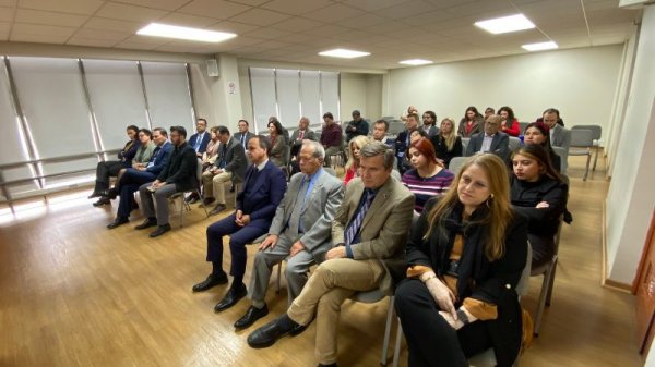 foto_0000005420250502102557_800x450_-_galeria_primera_doctora_ucen_2025_5