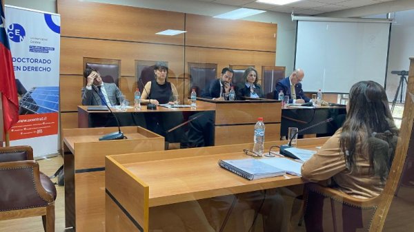 foto_0000006120250502102557_800x450_-_galeria_primera_doctora_ucen_2025_3