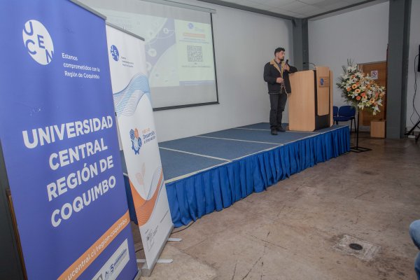 foto_0000007320241004093735_Seminario_Investiga_Ucen_13