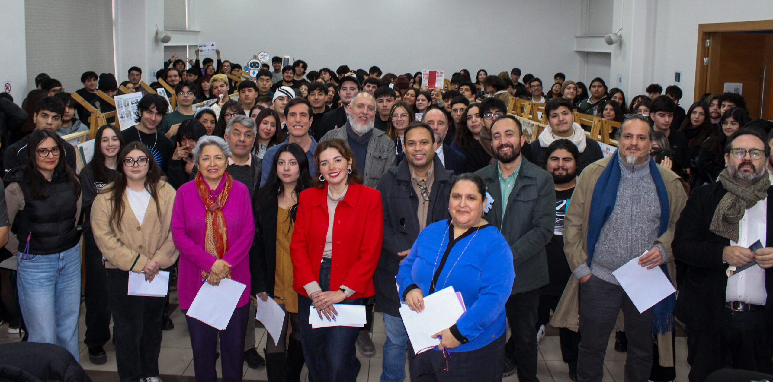 Curso interdisciplinario de Innovación permitió a estudiantes desarrollar soluciones para desafíos reales