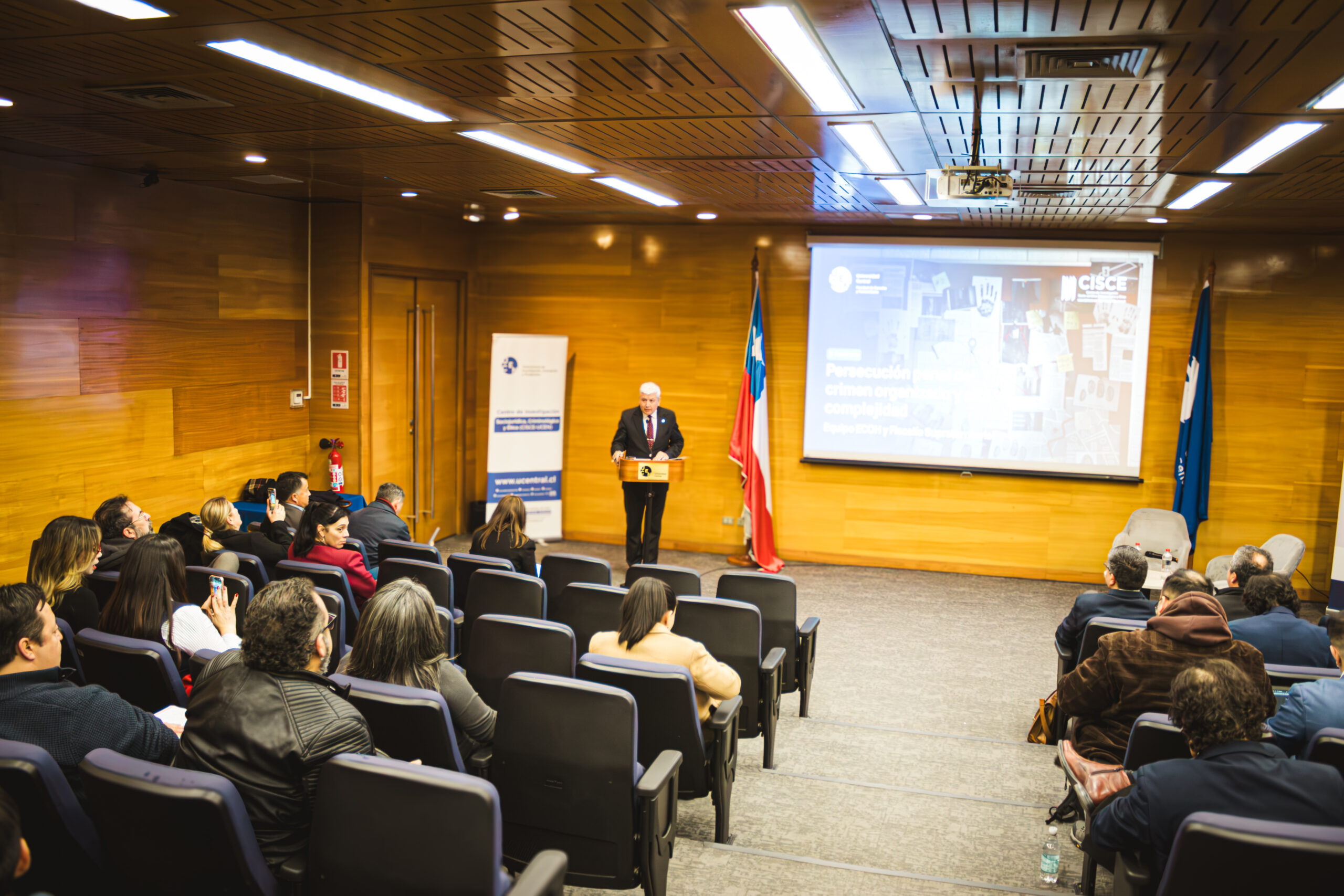 U. Central reunió al Ministerio Público y la academia en encuentro sobre crimen organizado