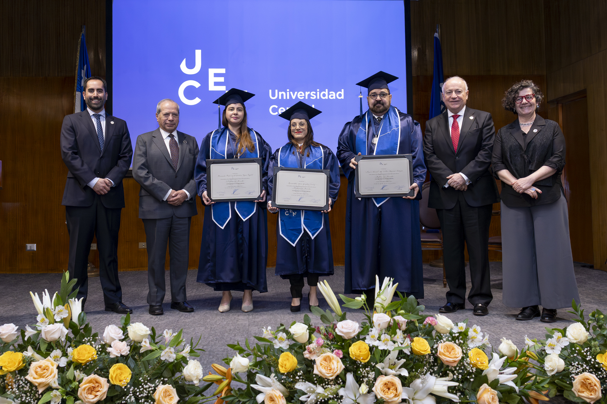 U. Central graduó a sus primeros doctores en Derecho