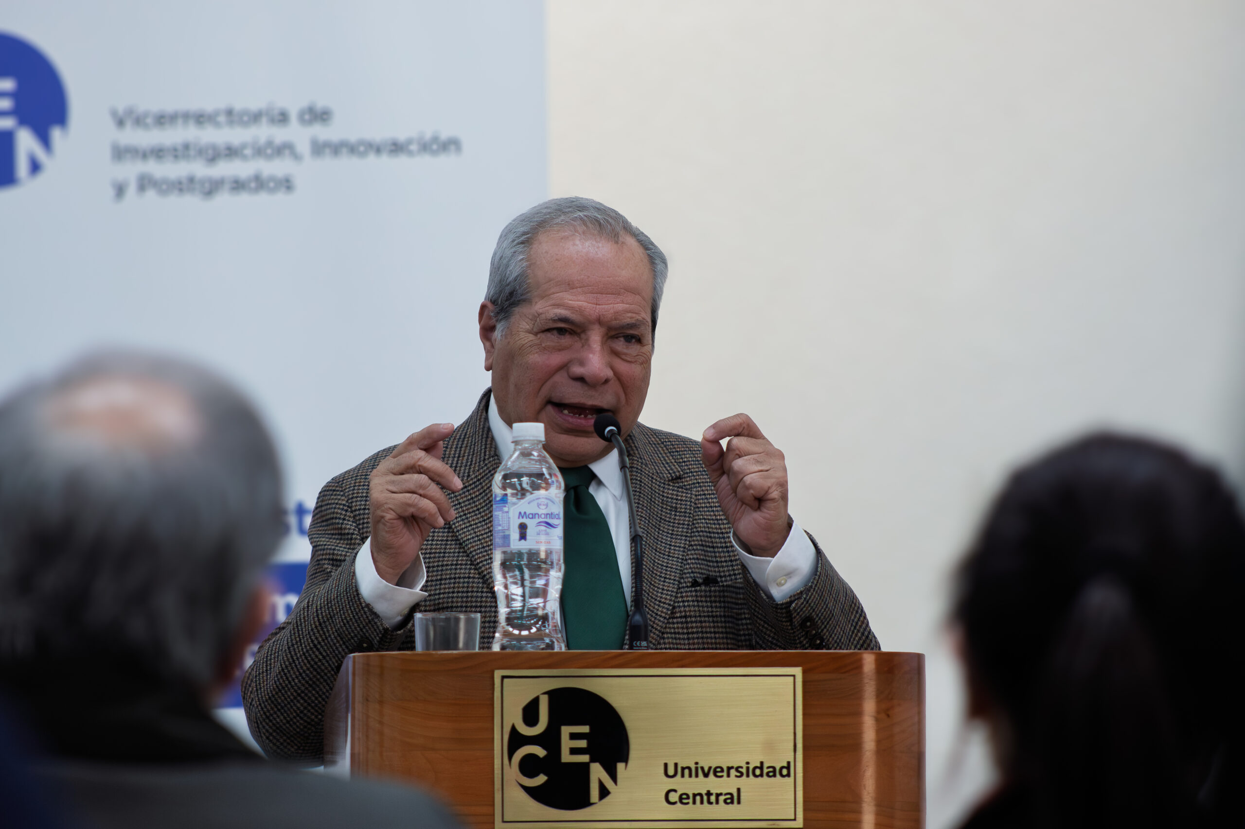 CISCE reunió a especialistas de Chile y Francia en seminario sobre IA y grupos vulnerables