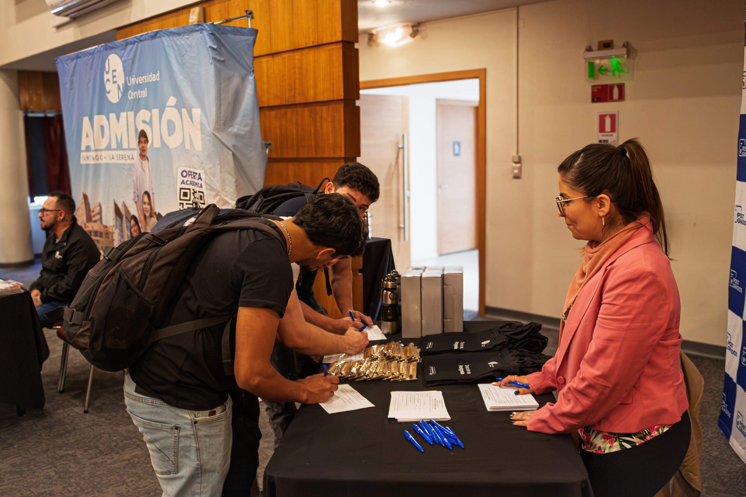 Postgrado U. central presentó su oferta de magíster en la Feria estudiantil 2026